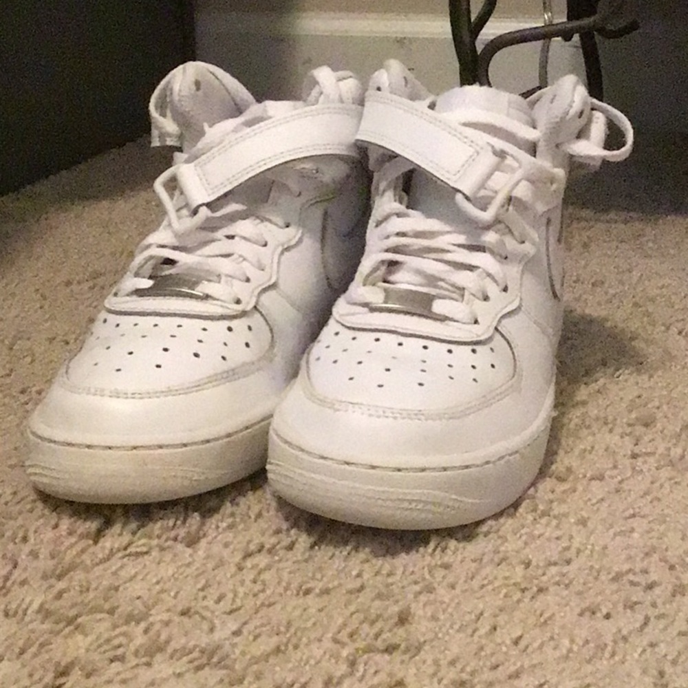 White Air Force 1 High (size 5.5)